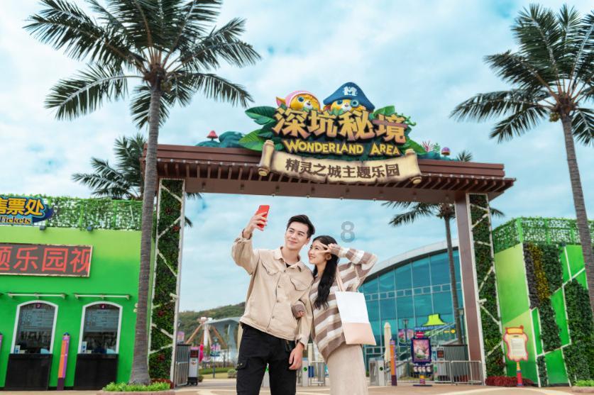 男子进女装店要求试衣服 店主报警